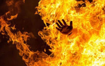 Thai phụ bị chồng đổ xăng, châm lửa đốt