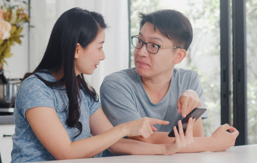 Ghen khi nghe người cũ của vợ đã ly hôn
