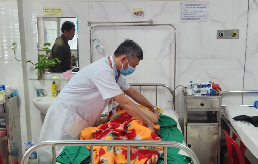 Té xuống giếng trong lúc đi hái cà phê, người phụ nữ bị gãy cột sống