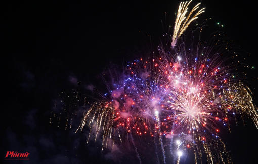 TPHCM đề xuất bắn pháo hoa ở 2 điểm vào dịp Tết Dương lịch