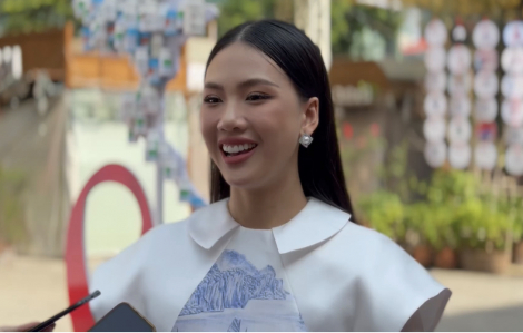 Hoa hậu Bùi Quỳnh Hoa lan tỏa thông điệp ''Sống trọn vẹn'' đến các bệnh nhân HIV/AIDS