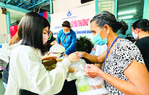 Cơm từ thiện cũng phải an toàn - Bài cuối: Quản lý chặt để bếp ăn từ thiện hoạt động nền nếp