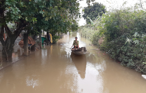 Nhiều xã ngập nặng do mưa lớn và thủy điện xả lũ