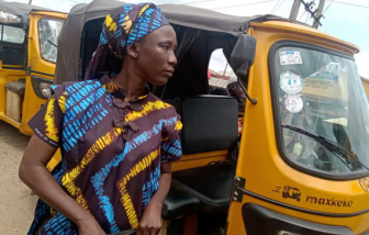 Phụ nữ Nigeria phá vỡ rào cản, làm nhiều việc của nam giới để mưu sinh