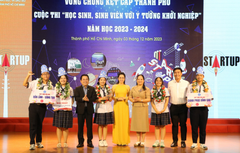 Học sinh sáng tạo vật dụng hàng ngày từ khoai lang