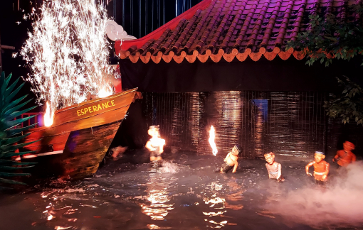Rối nước “Anh hùng Nguyễn Trung Trực” thu hút du khách