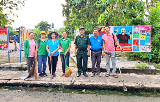 Mở cơ chế để phát triển đảng viên nữ ở cơ sở hội - Bài 2: Hun đúc tình yêu Đảng cho người trẻ