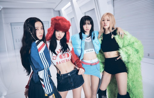 Blackpink đập tan tin đồn nhóm tan rã