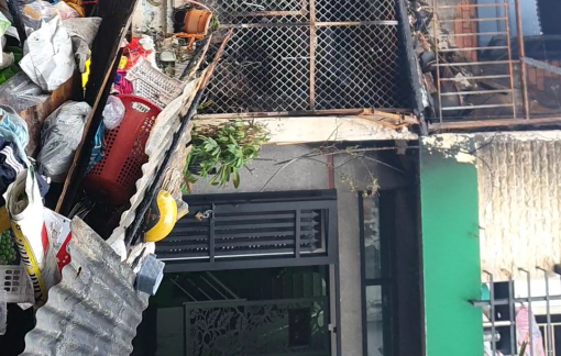 Vụ cháy 2 người tử vong: Cứu được 2 cháu bé và 1 người lớn trước khi gác lửng bị sập