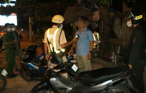 Kỳ họp 13, HĐND TPHCM khoá X: Việc CSGT ra quân kiểm tra nồng độ cồn cả ngày lẫn đêm tiếp tục nóng