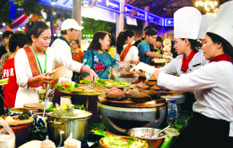 Bài 1: Ẩm thực Việt tìm đường ra biển lớn