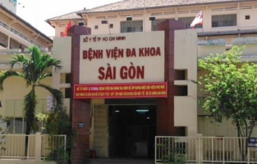 4 người chấn thương nặng do tủ treo tường rơi trúng