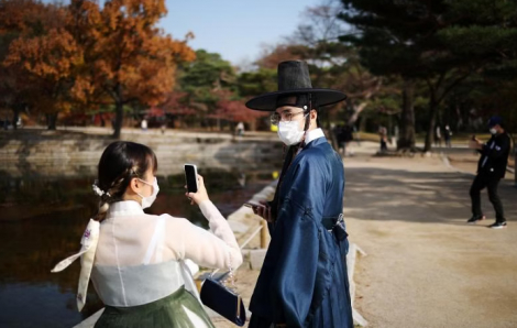 Các cặp vợ chồng mới cưới ở Hàn Quốc nợ nhiều hơn bao giờ hết