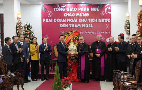 Chủ tịch nước Võ Văn Thưởng chúc mừng Giáng sinh Tổng giáo phận Huế