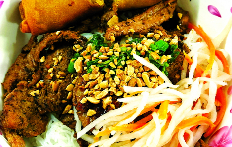 Bún thịt nướng kiểu Bắc ở Sài Gòn
