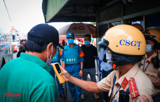 Người dân có quyền yêu cầu CSGT thay ống thổi mới khi đo nồng độ cồn