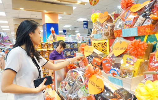 Thủ tướng yêu cầu đảm bảo nguồn cung hàng tết, giá cả hợp lý