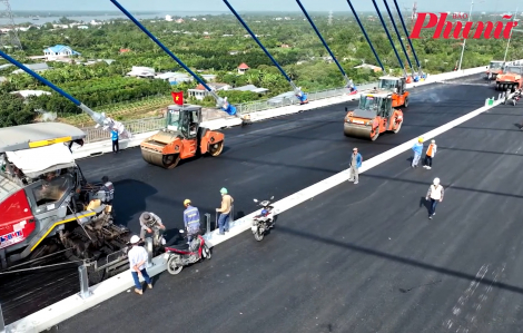 Cầu Mỹ Thuận 2 khẩn trương hoàn thiện những khâu cuối cùng để thông xe