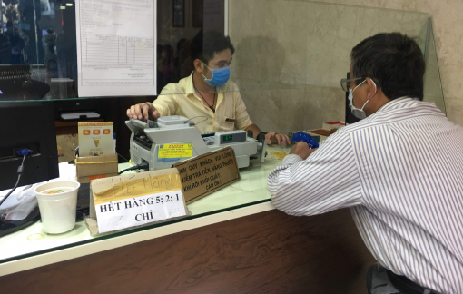 Giá vàng lập đỉnh mới, lên sát 75 triệu đồng/lượng