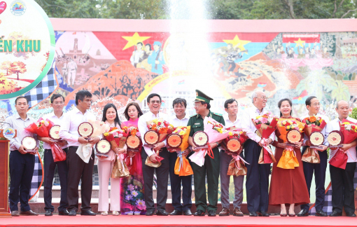 Báo Phụ Nữ TPHCM hưởng ứng Quỹ chung một tấm lòng