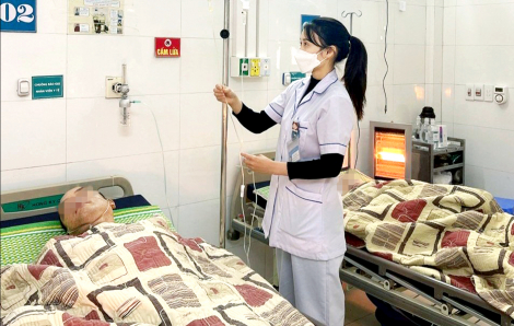 Hà Nội: Thời tiết khắc nghiệt, bệnh nhân đột quỵ nhập viện tăng