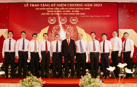 Vedan Việt Nam trao 131 kỷ niệm chương cho nhân viên có thâm niên 20 - 25 - 30 năm