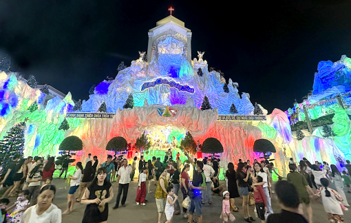 Rộn ràng không khí Giáng sinh trên cả nước