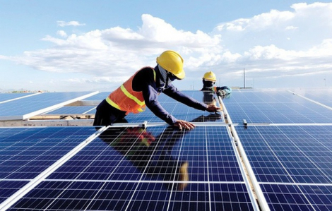 Hàng trăm dự án điện mặt trời được phê duyệt vượt quy hoạch hàng chục lần