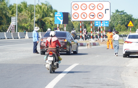 Tài xế gian nan tìm lối vào cao tốc Mỹ Thuận - Cần Thơ