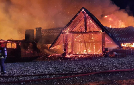 Cháy nhà khách ở Romania khiến 5 người chết và nhiều người mất tích