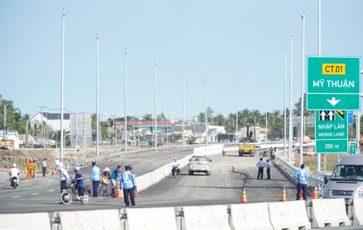 Bộ Giao thông Vận tải lý giải vụ "tài xế gian nan tìm lối vào cao tốc Mỹ Thuận - Cần Thơ"