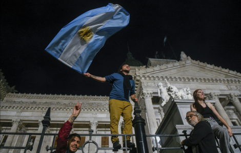 Tân Tổng thống Argentina sa thải 5.000 nhân viên chính phủ