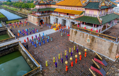Hoàng cung xứ Huế tái hiện lễ Ban sóc triều Nguyễn ngày đầu năm mới