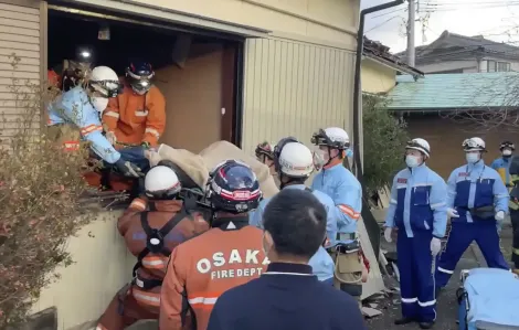 Nạn nhân động đất Nhật Bản đối mặt với giá lạnh và nguy cơ dịch bệnh