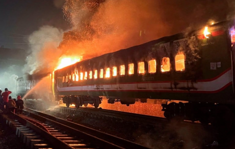 5 người thiệt mạng khi tàu hỏa chở khách bốc cháy ở Bangladesh