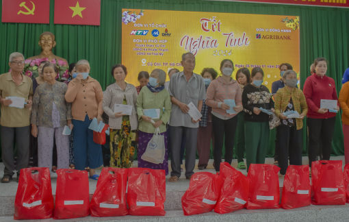 Chăm to tết nghĩa tình cho gia đình, học sinh khó khăn tại Củ Chi