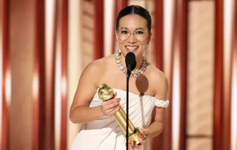 Nhan sắc nữ diễn viên gốc Việt thắng giải 'Quả cầu vàng 2024'