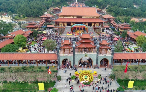 Chùa Ba Vàng và trụ trì Thích Trúc Thái Minh vi phạm pháp luật về tín ngưỡng, tôn giáo