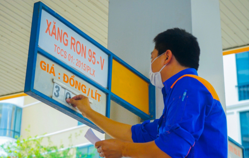 Xăng dầu đồng loạt tăng giá