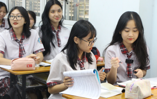 Dạy tiếng Anh phải theo chuẩn quốc tế, không phải để “luyện IELTS”