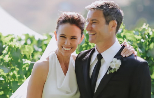 Cựu Thủ tướng Jacinda Ardern kết hôn sau 5 năm đính ước