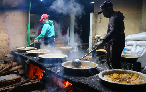 Làng mứt gừng Kim Long đỏ lửa vào mùa tết