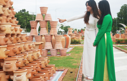 Vĩnh Long chi 6,8 tỉ đồng thiết kế đường gốm và hoa mừng Xuân Giáp Thìn 2024