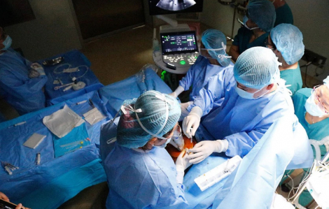 Bộ trưởng Bộ Y tế gửi thư khen 2 bệnh viện thực hiện thông tim trong bào thai