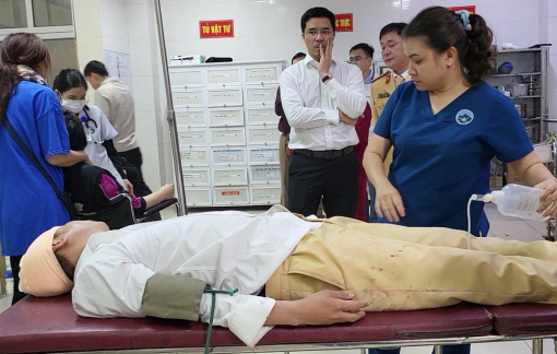 Khởi tố nam sinh lớp 12 “thông chốt”, tông CSGT bị thương