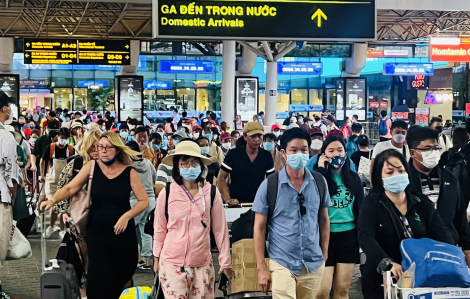 Nguy cơ ùn tắc tại Tân Sơn Nhất dịp tết, hành khách nhận loạt khuyến cáo
