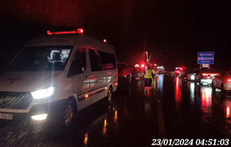 Xe khách lao xuống vực cao tốc La Sơn - Túy Loan: 3 người tử vong, nhiều người bị thương