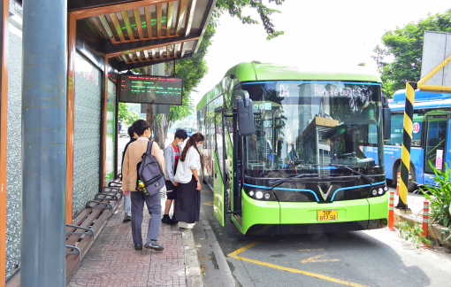 Giảm phát thải hiệu quả nhờ chuyển sang xe điện