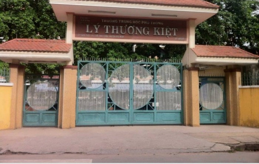 Rơi từ lầu 3 trong trường, nam sinh lớp Mười ở Hóc Môn tử vong