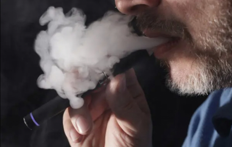 Chính phủ Anh cấm bán hương vị cho thuốc lá điện tử dùng một lần